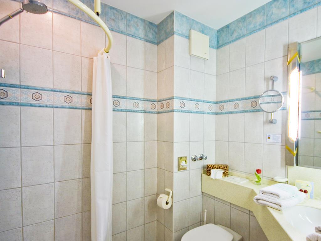 Hotel Seeschloesschen Ховахт Стая снимка