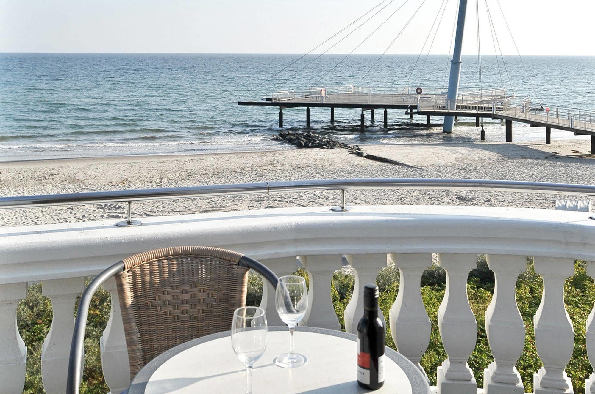 Hotel Seeschloesschen Ховахт Екстериор снимка