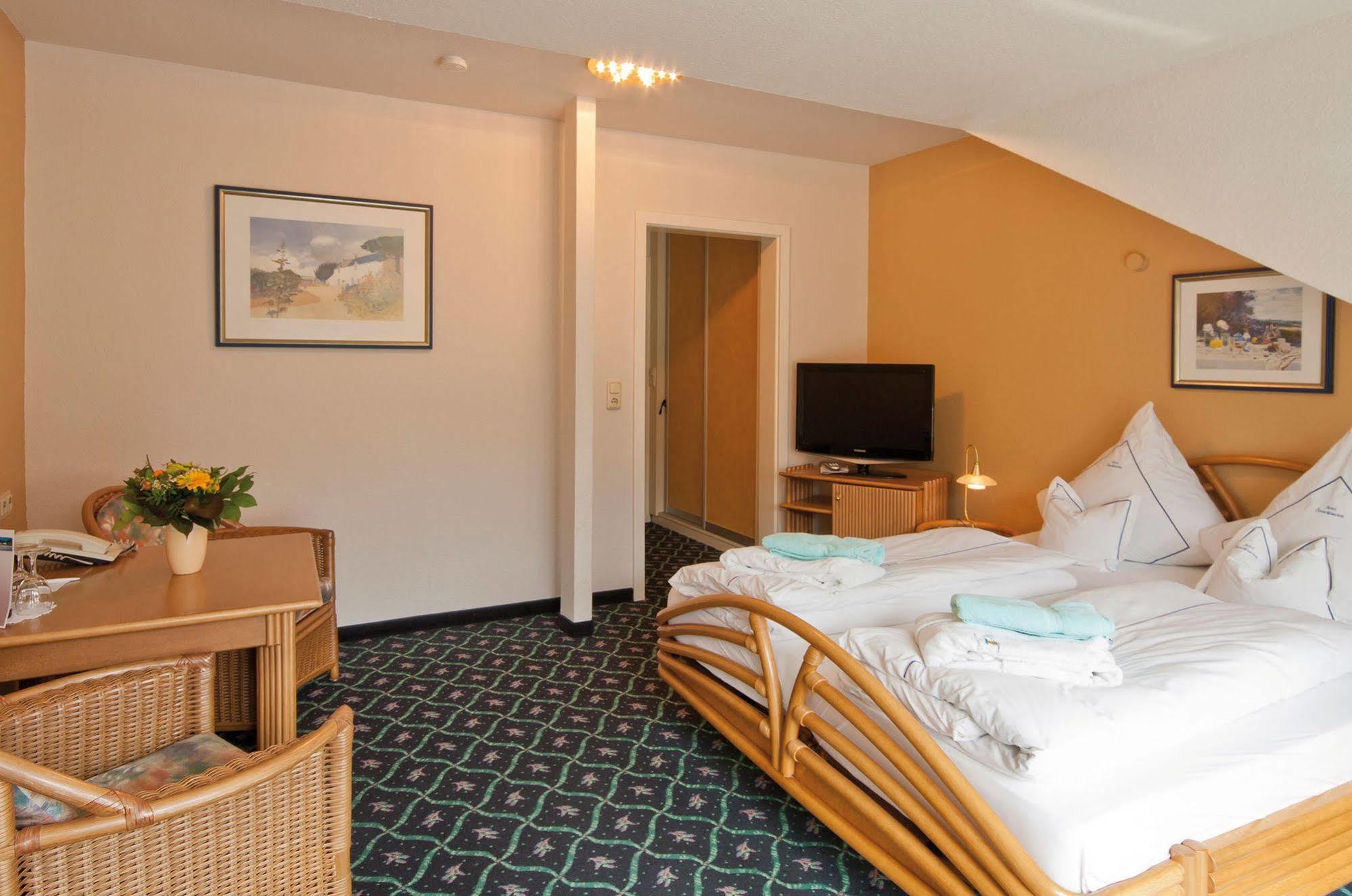 Hotel Seeschloesschen Ховахт Екстериор снимка